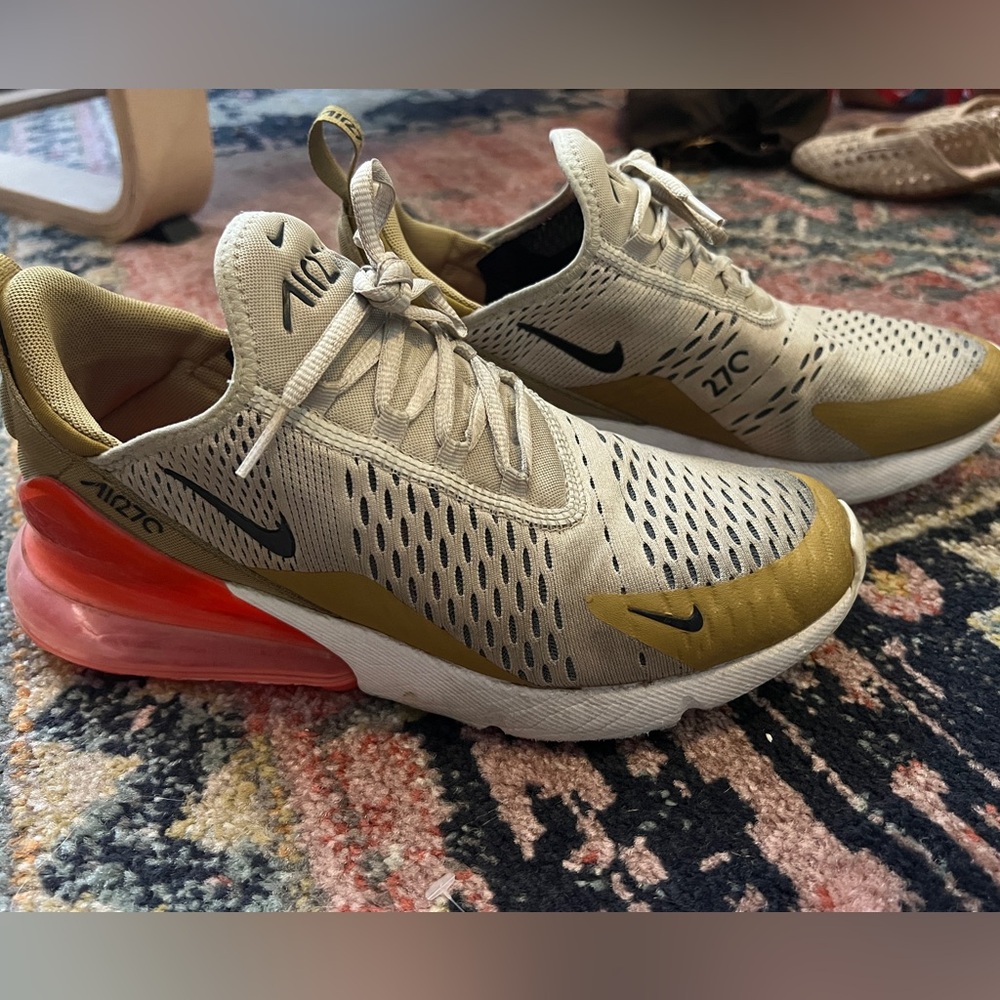 Nike Air Max 270 Women’s sneakers 9.5